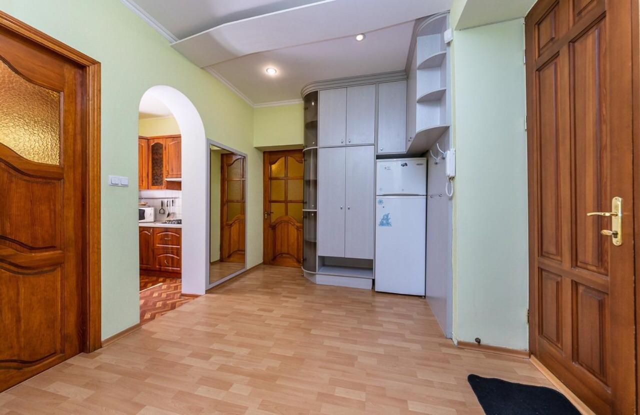Alex Apartments near Independence Square - Kiev Extérieur photo