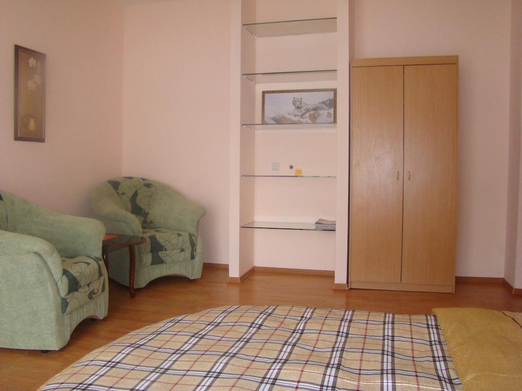 Alex Apartments near Independence Square - Kiev Chambre photo