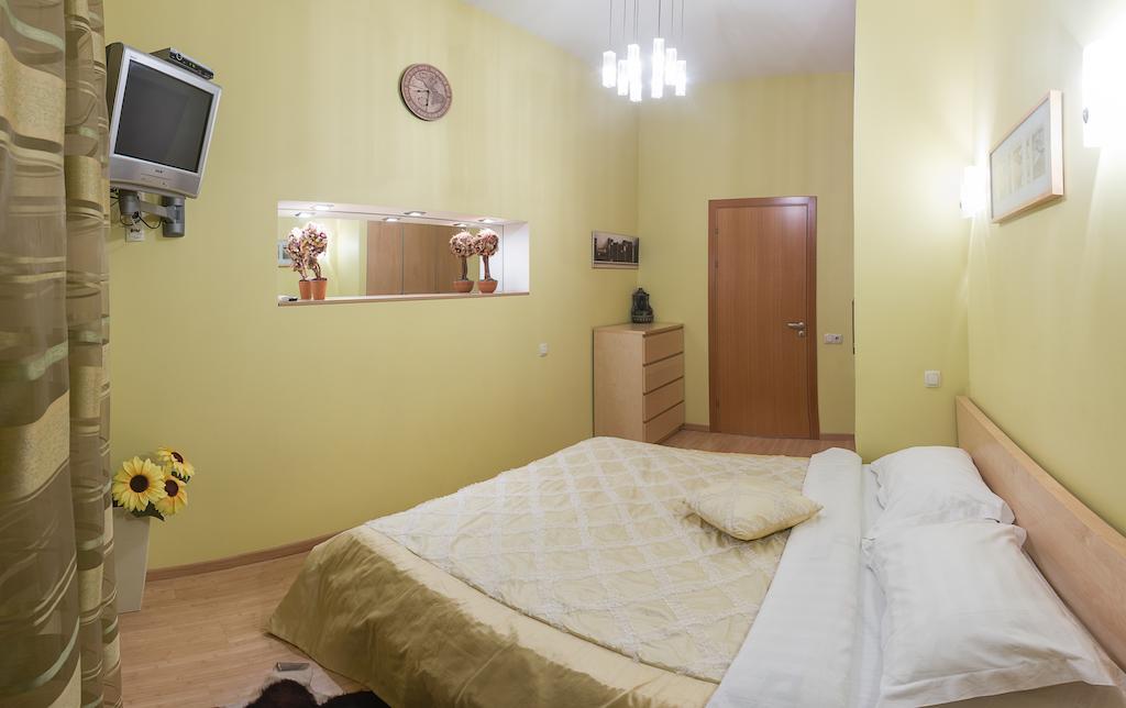 Alex Apartments near Independence Square - Kiev Extérieur photo