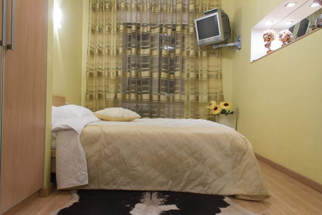 Alex Apartments near Independence Square - Kiev Chambre photo